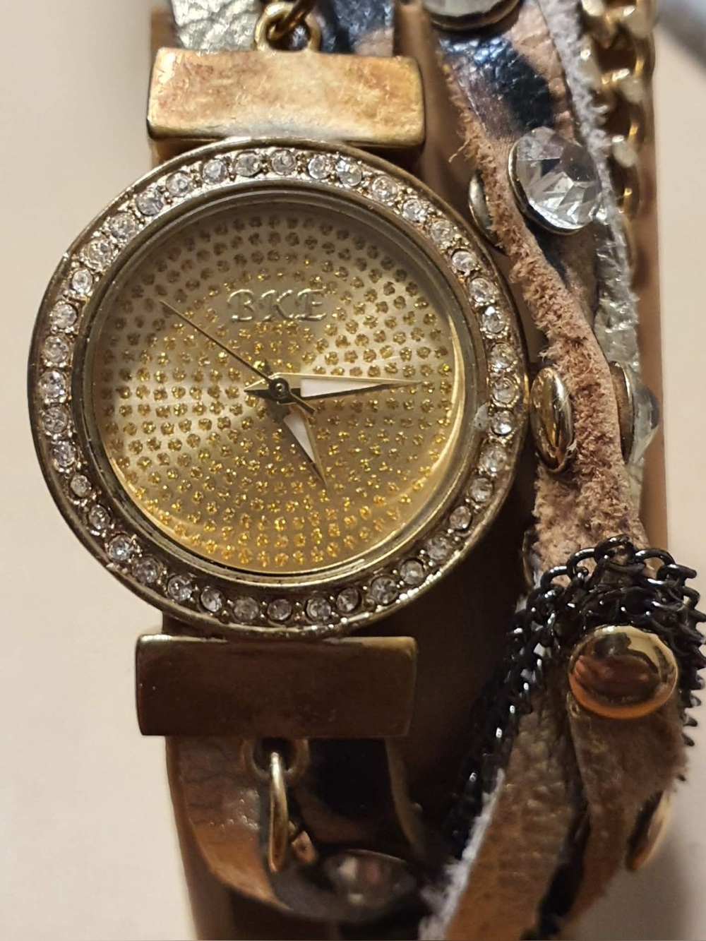 🦋10/$20🦋 BKE Goldtone/Leapord Print Rhinestone Leather Double Loop Women's Watch